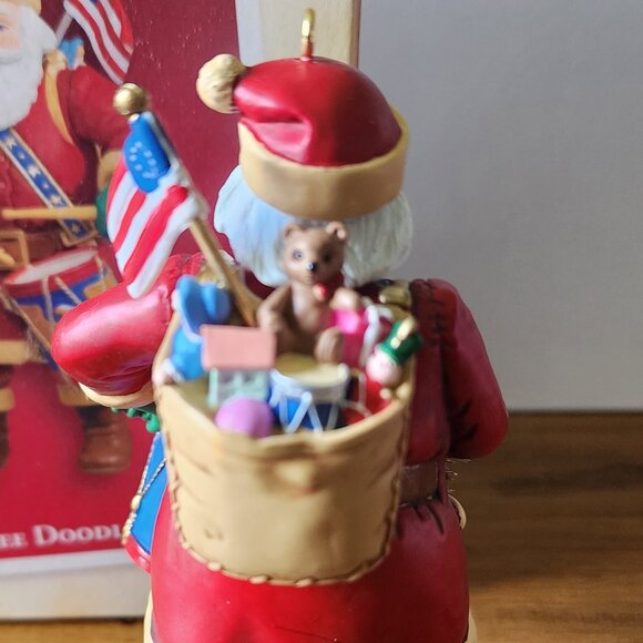 Hallmark Keepsake Christmas Ornament Yankee Doodle Santa 2005 NEW - Picture 7 of 7